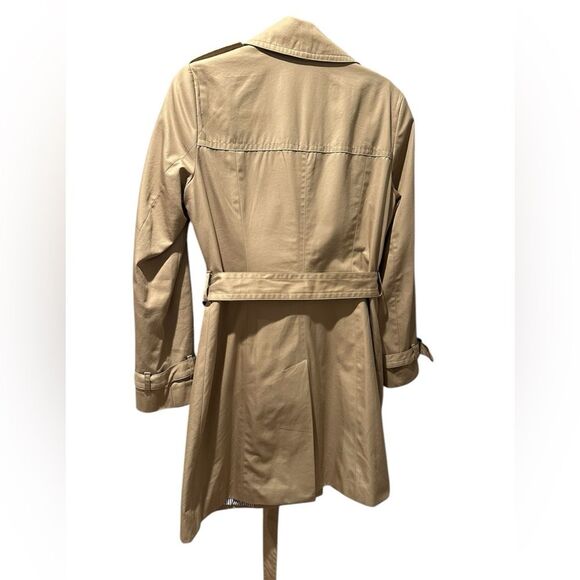 Banana Republic Tan Trench Coat - Picture 2 of 9